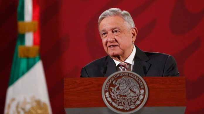 AMLO y los altos sueldos de funcionarios AMLO y los altos sueldos de funcionarios