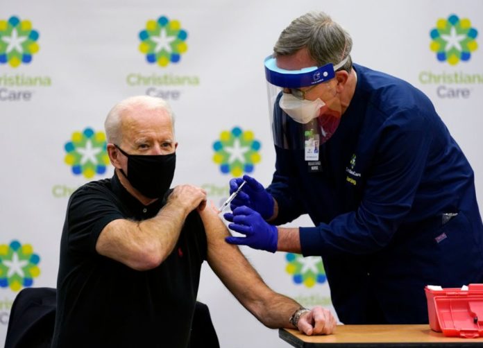 Biden se aplica segunda dosis de vacuna Biden se aplica segunda dosis de vacuna