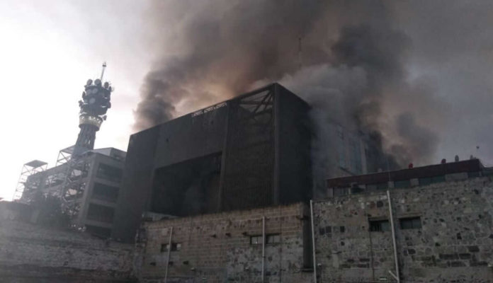 Sin servicio varias líneas por incendio en Metro Sin servicio varias líneas por incendio en Metro
