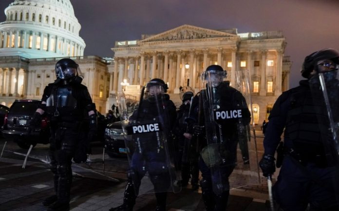 Autoridades aseguran el Capitolio Autoridades aseguran el Capitolio
