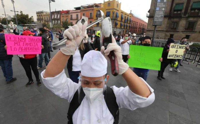 cacerolazo-de-trabajadores-de-restaurantes_0_43_1200_747