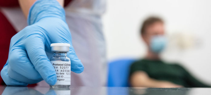 PRD propone hasta 22 años de cárcel a quien falsifique vacuna contra nuevo virus