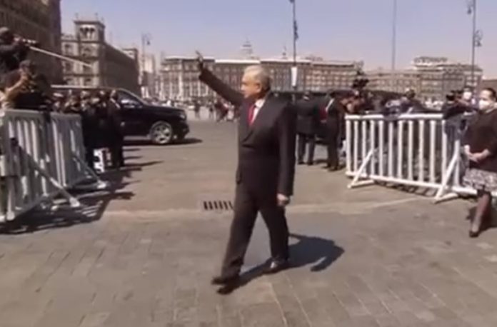 Cuestionan a AMLO por las vacunas Cuestionan a AMLO por las vacunas