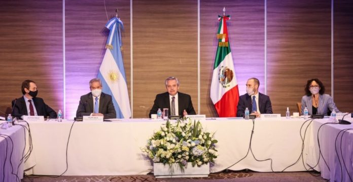 Fernández se reúne con empresarios mexicanos Fernández se reúne con empresarios mexicanos