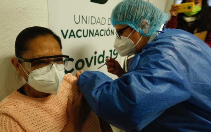 Vacunados llegan a un millón en México Vacunados llegan a un millón en México