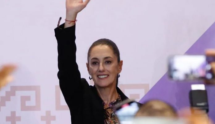 VIDEO: Reparten sartenes a nombre de Claudia Sheinbaum VIDEO: Reparten sartenes a nombre de Claudia Sheinbaum